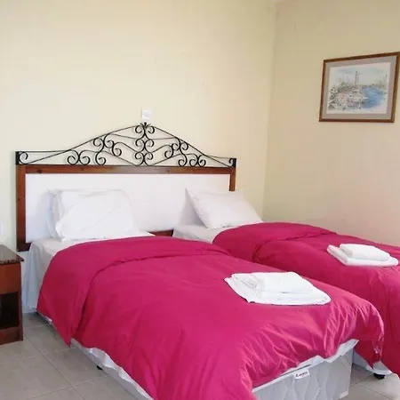 Mackenzie & Aparment 3* Larnaca